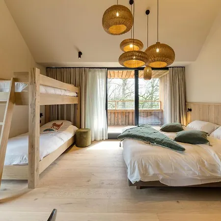 Hotel Wood 3*