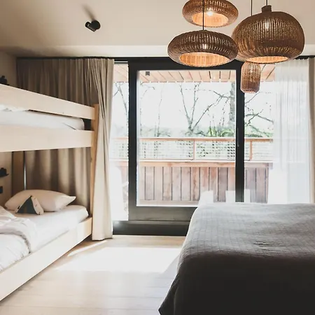 Wood Hotel 3*