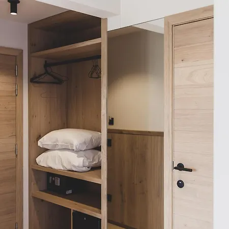 Hotel Wood