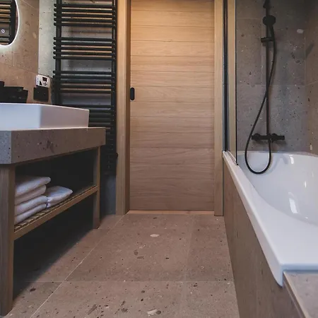 Wood 3* Theux