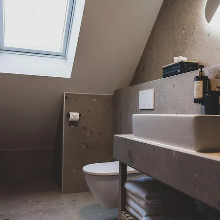 Hotel Wood 3*