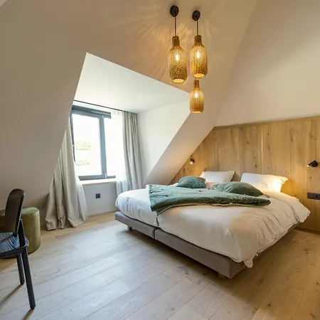 Hotel Wood 3*